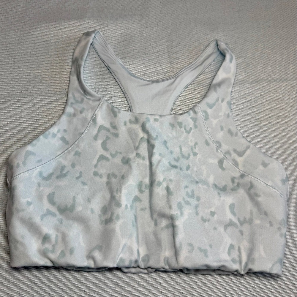 Girls all in motion sports bra pre-loved size xl (14)
